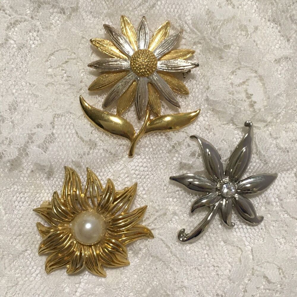 Vintage Flower Brooch Lot 3 pcs Gold Silver Tones Daisy Lily Clematis
